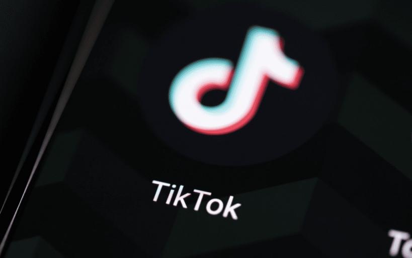 TikTok 专注于人工智能审核，数百人失业